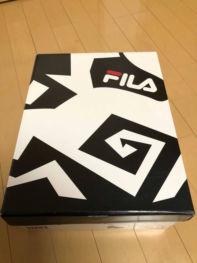 100足目に買ったものよりも101足目で買ったものが先に届いてしまいました汗
