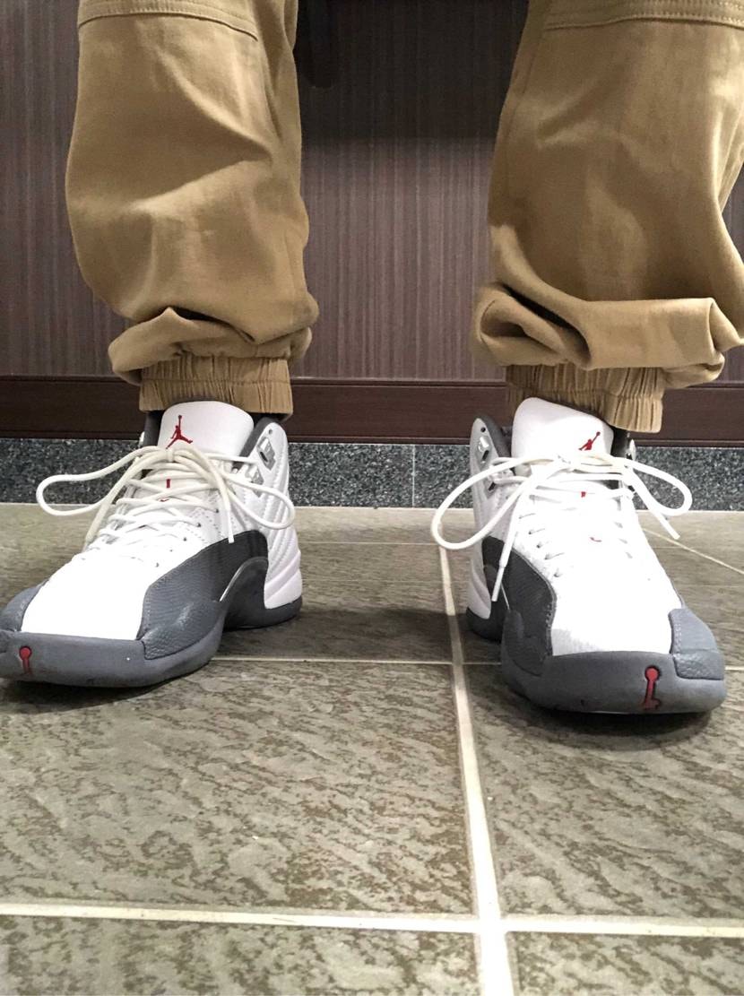 皆様おはようございます
今週最後の出勤はnike air jordan12 で