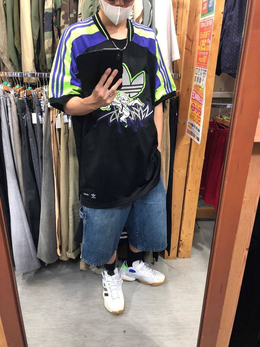 adidasとサンクアンズのコラボやばいですね
カッコ良す