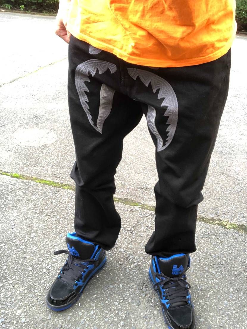 お疲れ様です
今日はLA gear履いてました
こいつ意外と履きやすいんです