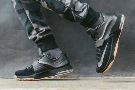 このnikeのextっていいな
パフォーマンスはかっこいい