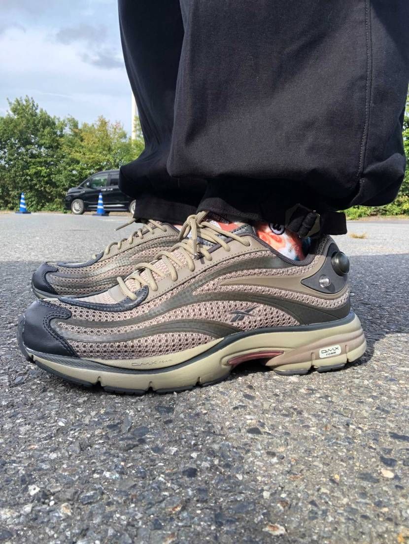 出勤前に映画を一本
reebok pump parisを履