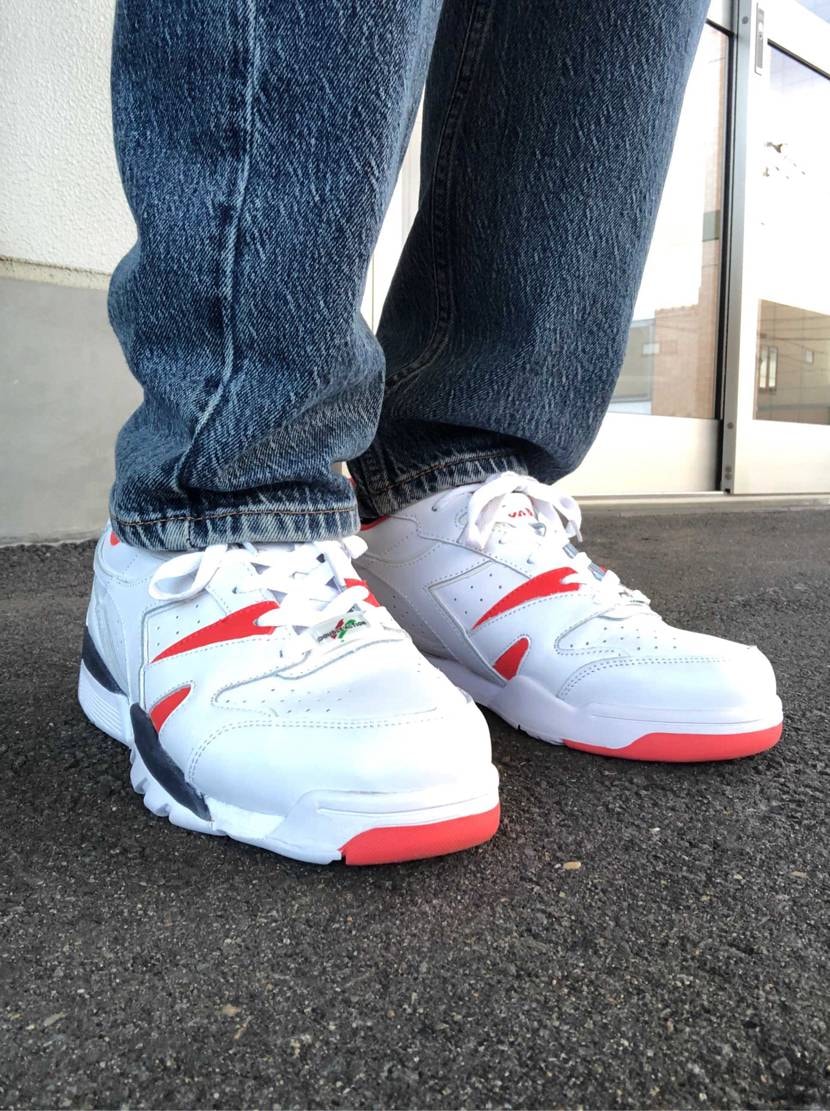 おはようございます
本日はdiadora cross trainer DXです