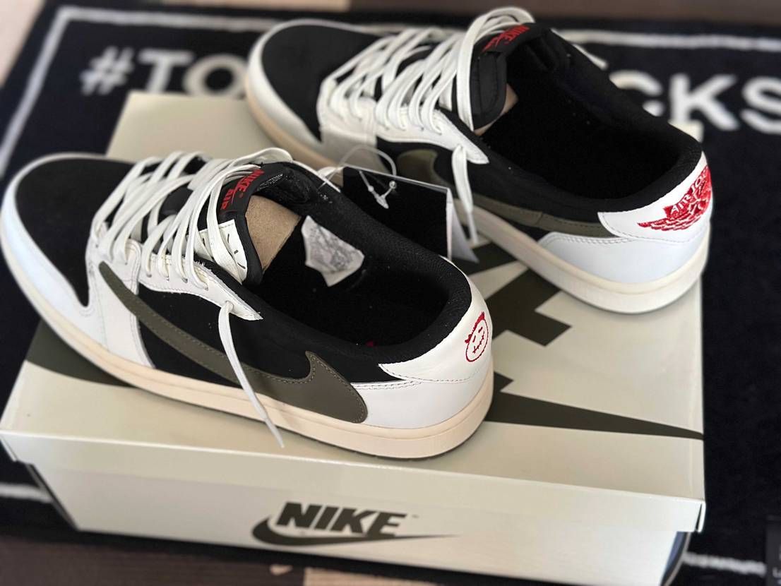 子供の方だけスニーカーズに当たって…カッコ良すぎて自分のはプ