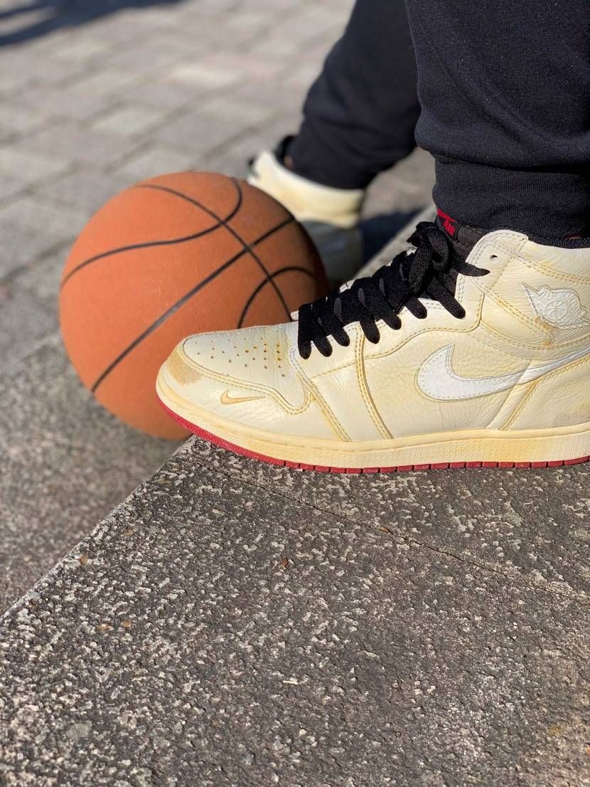 近所の公園で1人←(ここ重要w)で運動🏀
コートとリングは