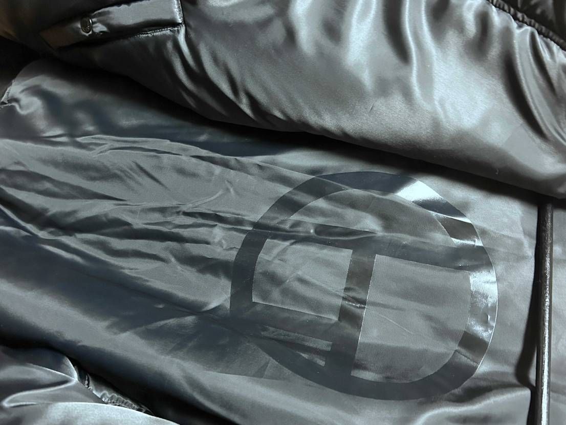 運営間違えてますよ。facetasm × dogsのこれ。