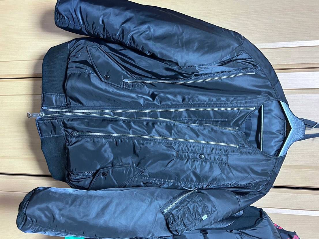 運営間違えてますよ。facetasm × dogsのこれ。