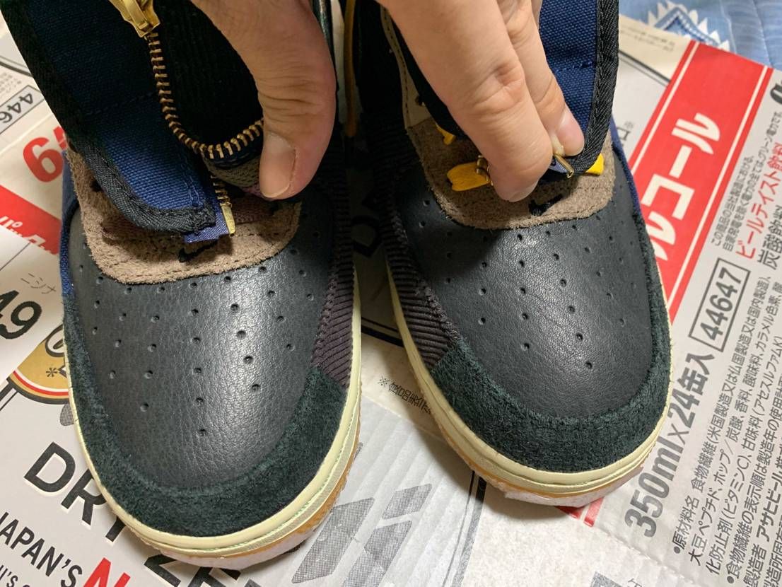 チャックの金具でここが擦れるらしいですね。
皆さんどうです