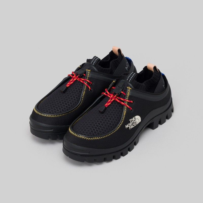 運営さん！🙋‍♂️

ここでノースフェイスとエンダースキーマのスニーカー買い