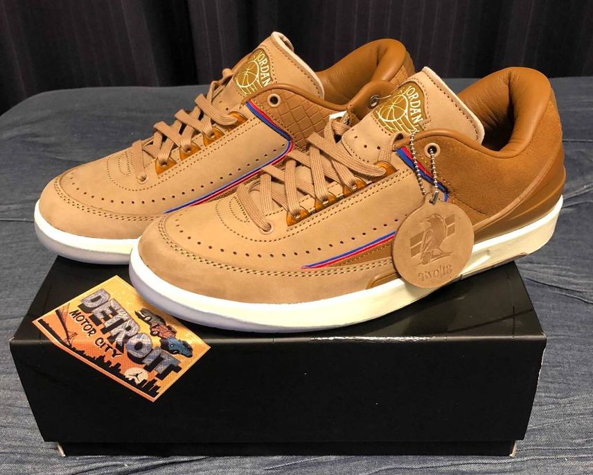 先日購入したTwo18AJ2Lowが到着。他の方がおっしゃる通りこれはカッコイイ