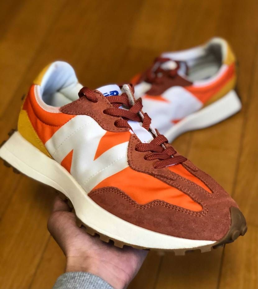 人生初のnewbalance！
歩きやすいしフォルムがカッコいい！！
他の色