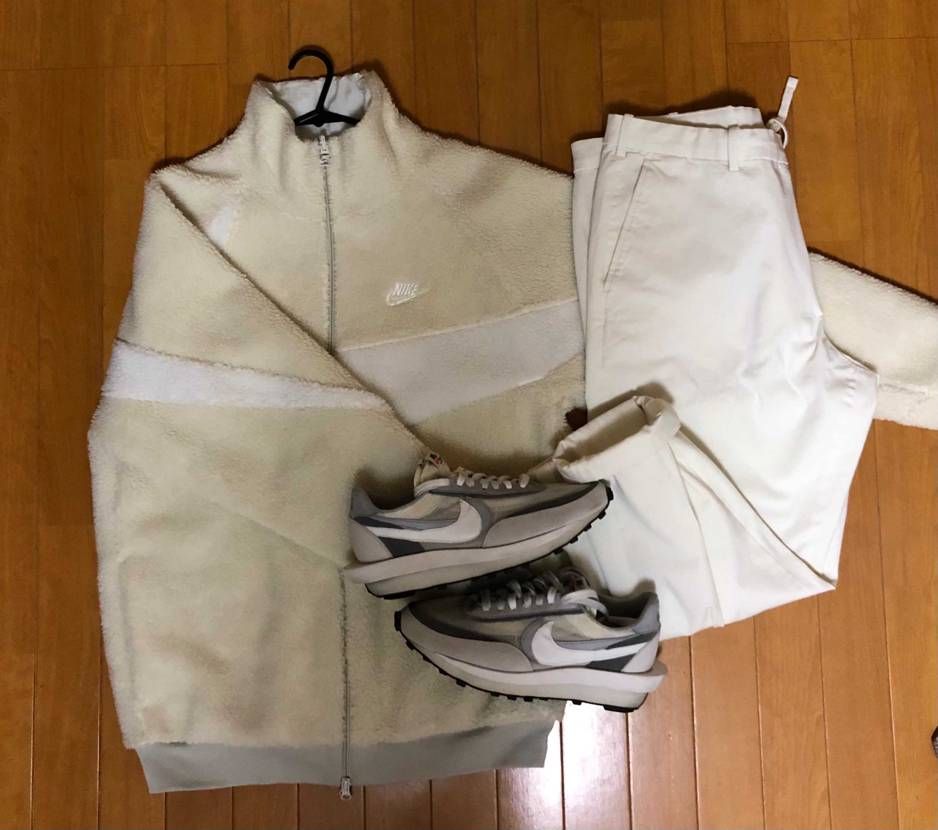 このNIKEの白ボアだけ値段安いから白好きの自分からしたらかなりラッキー🤞
こ