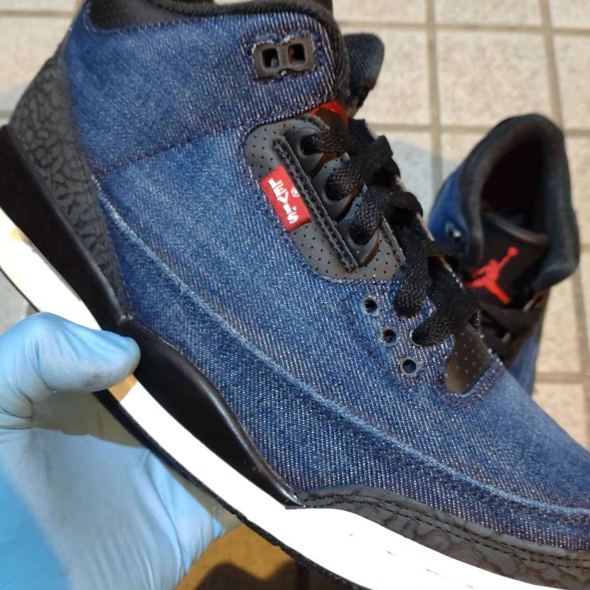 躊躇せず紙ヤスリで擦るだけ。