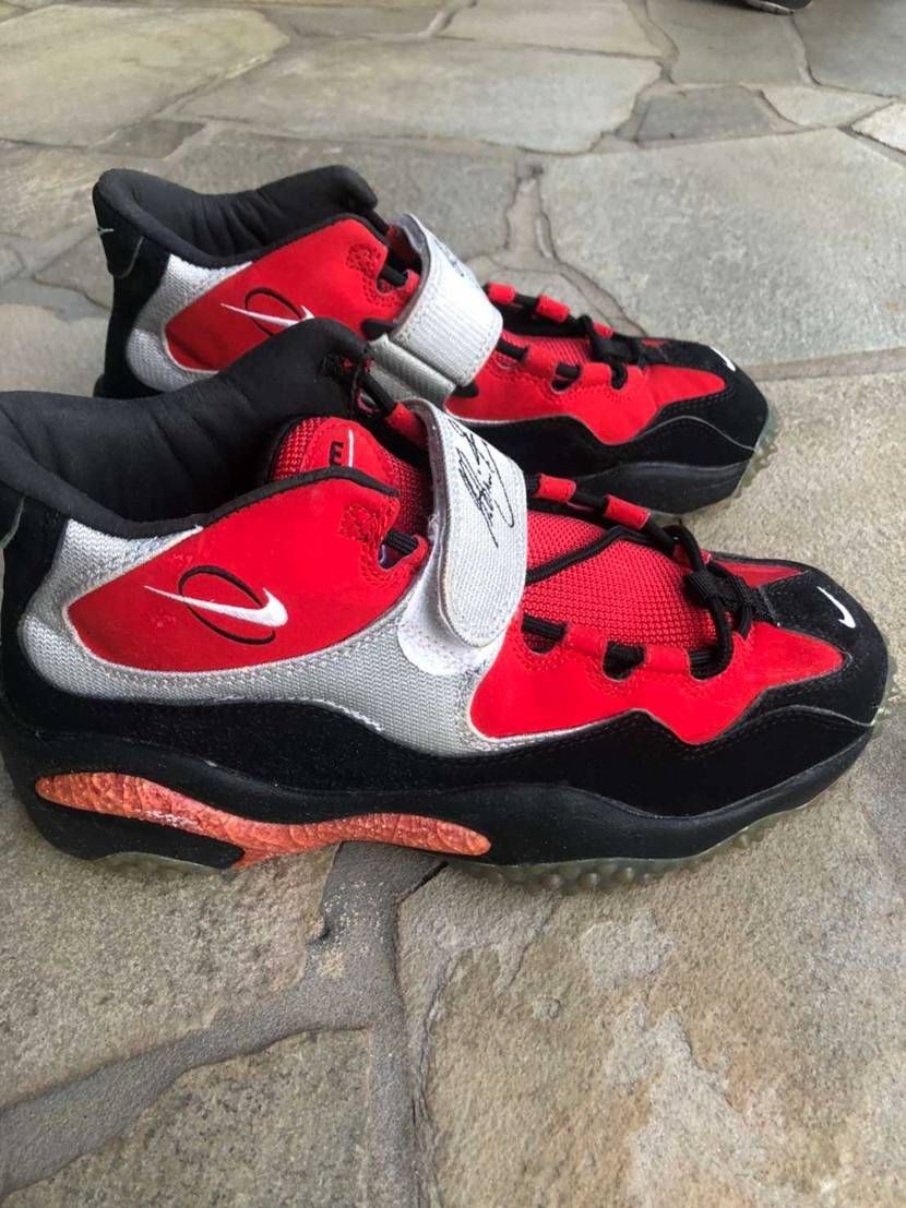 親戚の家にあったらしいのですが、なんというモデルでしょうか