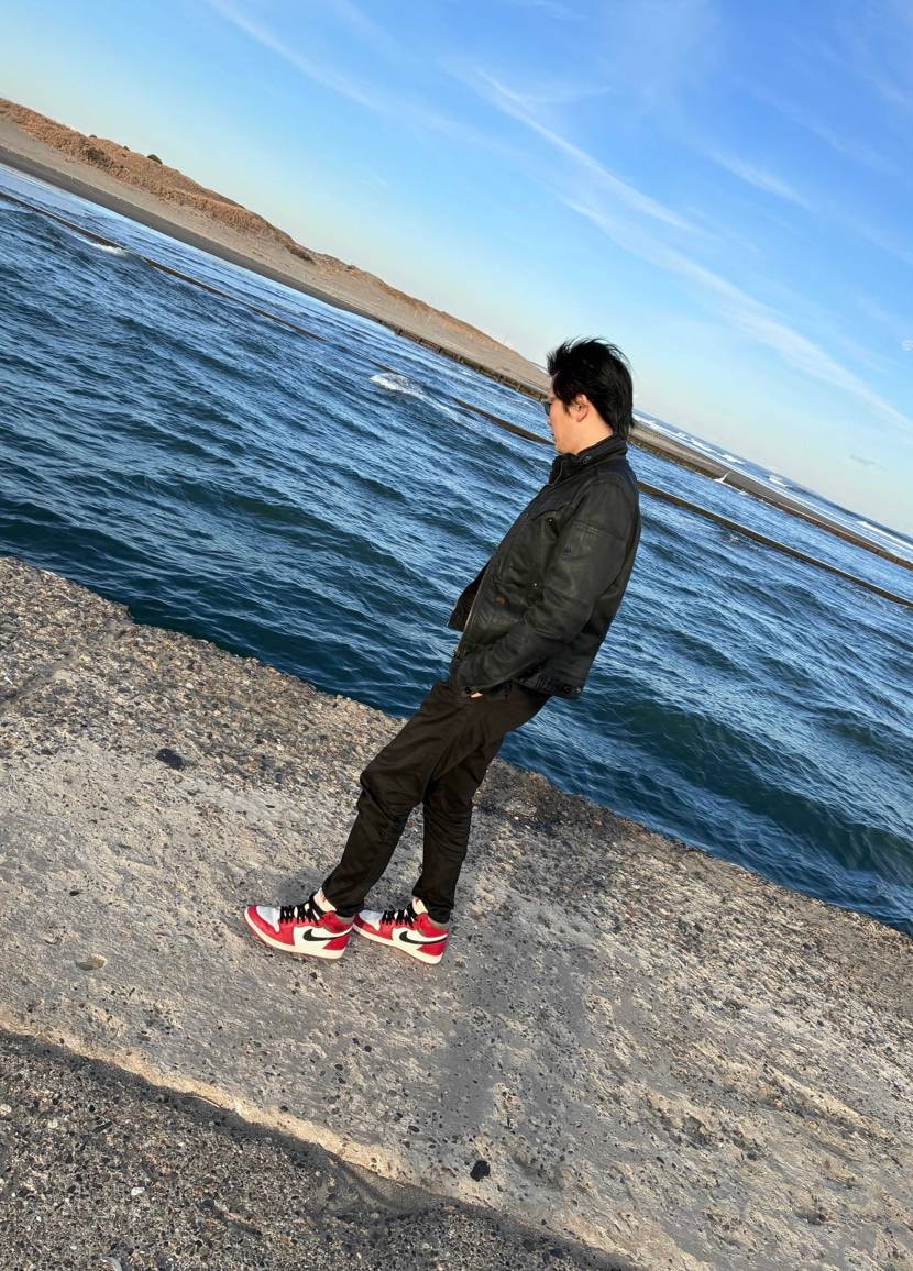 千葉の海にて

#ナイキ エアジョーダン1 ハイ OG "ロスト&ファウンド