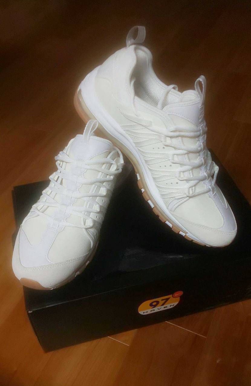 セールにて。ずっと気になってたけど、定価の1/3以下まで待っててよかった。
ヘイ