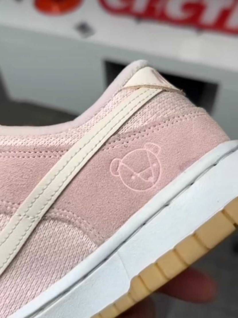 今年中にteddy bearリリースされるみたいです🐻
NIKE アプリでもで