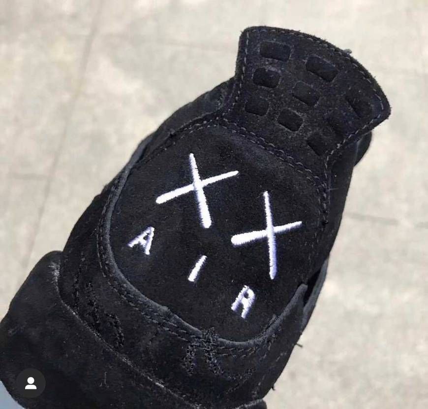 《サンプル》
AJ4✖︎kaws
ジョーダンコラボ復活して欲しいなぁ🤤✨