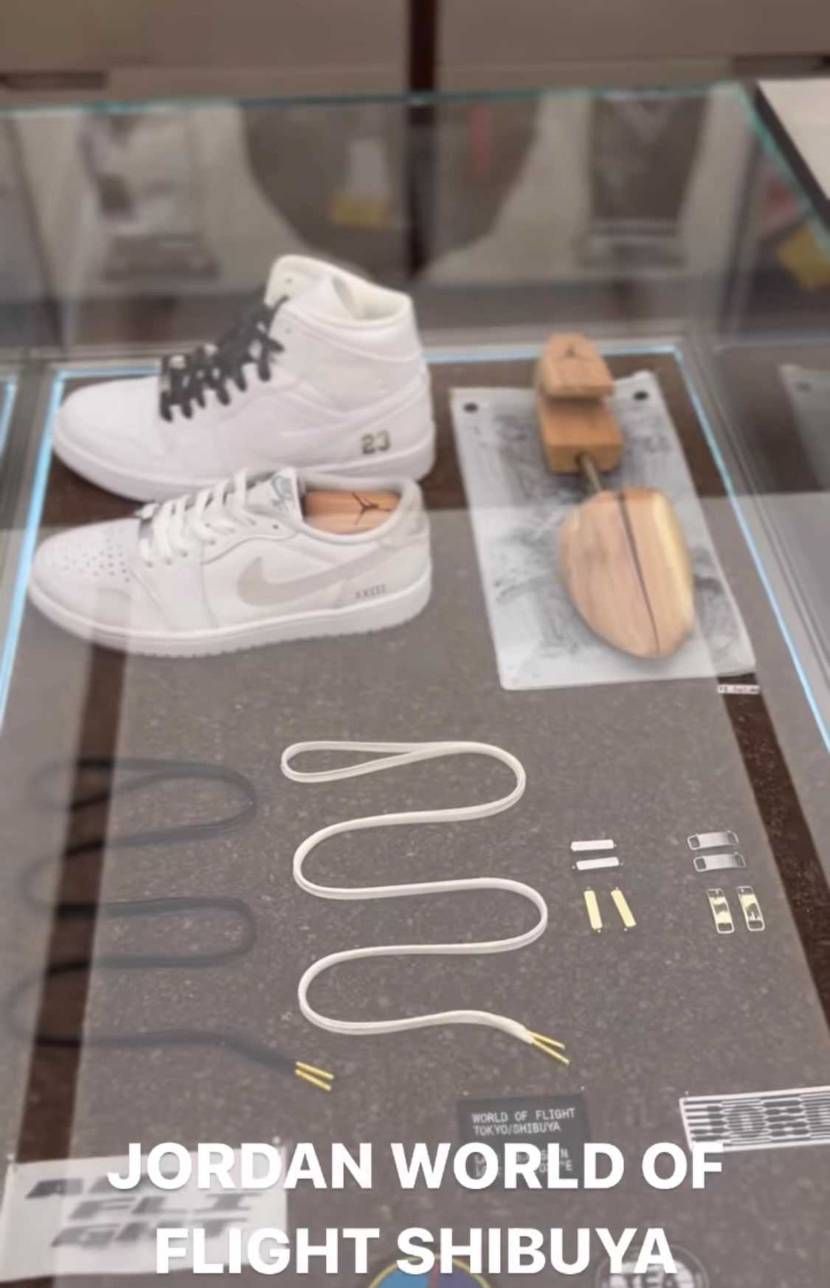 これが例のカスタマイズコーナーか🤔
ニュートラルグレーぽいのも見えますね。