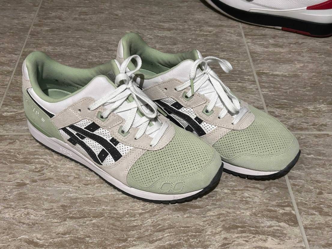 昨年もコービー様には恵まれず...
お台場XEBIOにて購入！
asicsデ