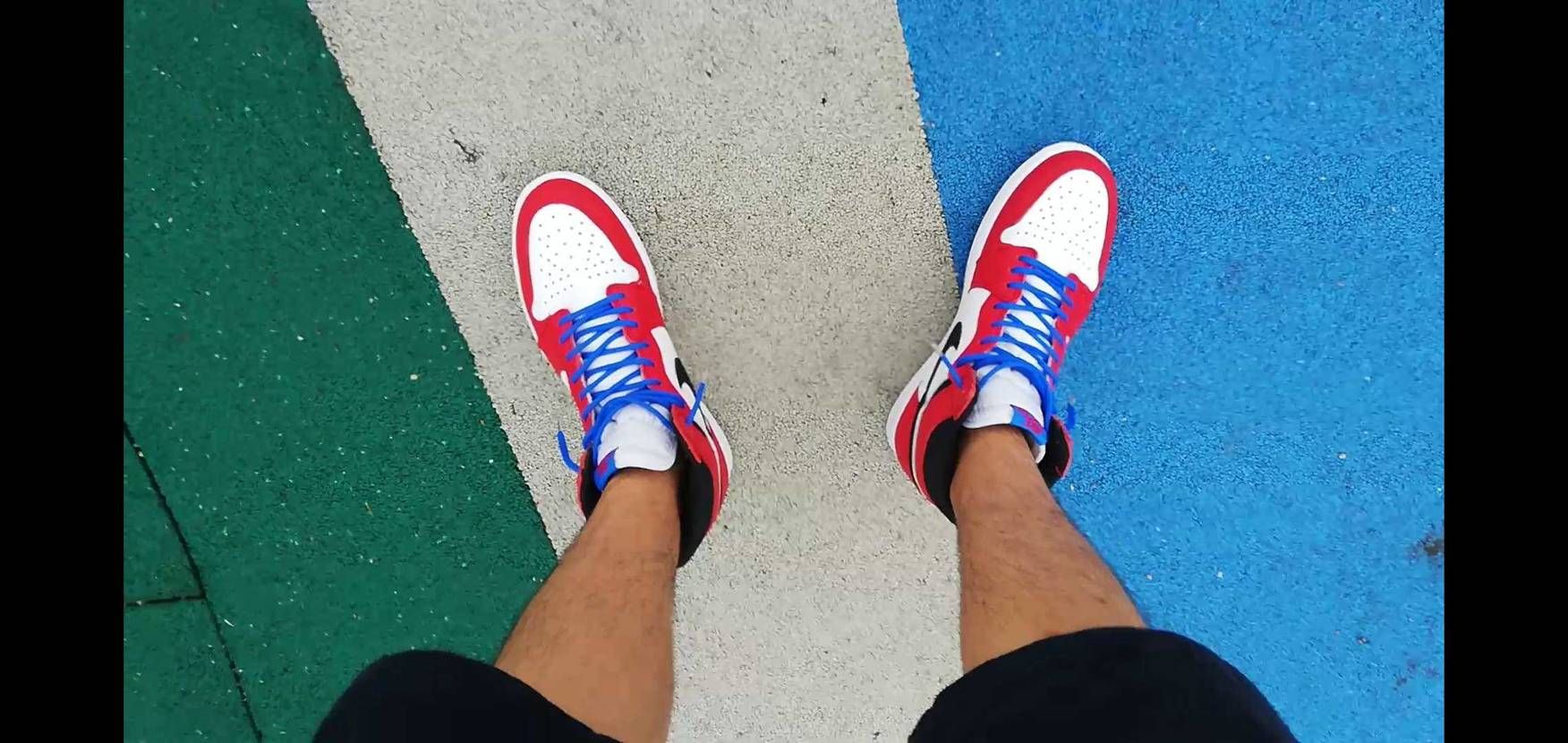 今日は仕事休んで子供達と初のららぽーとへ
実家帰るときに履こ