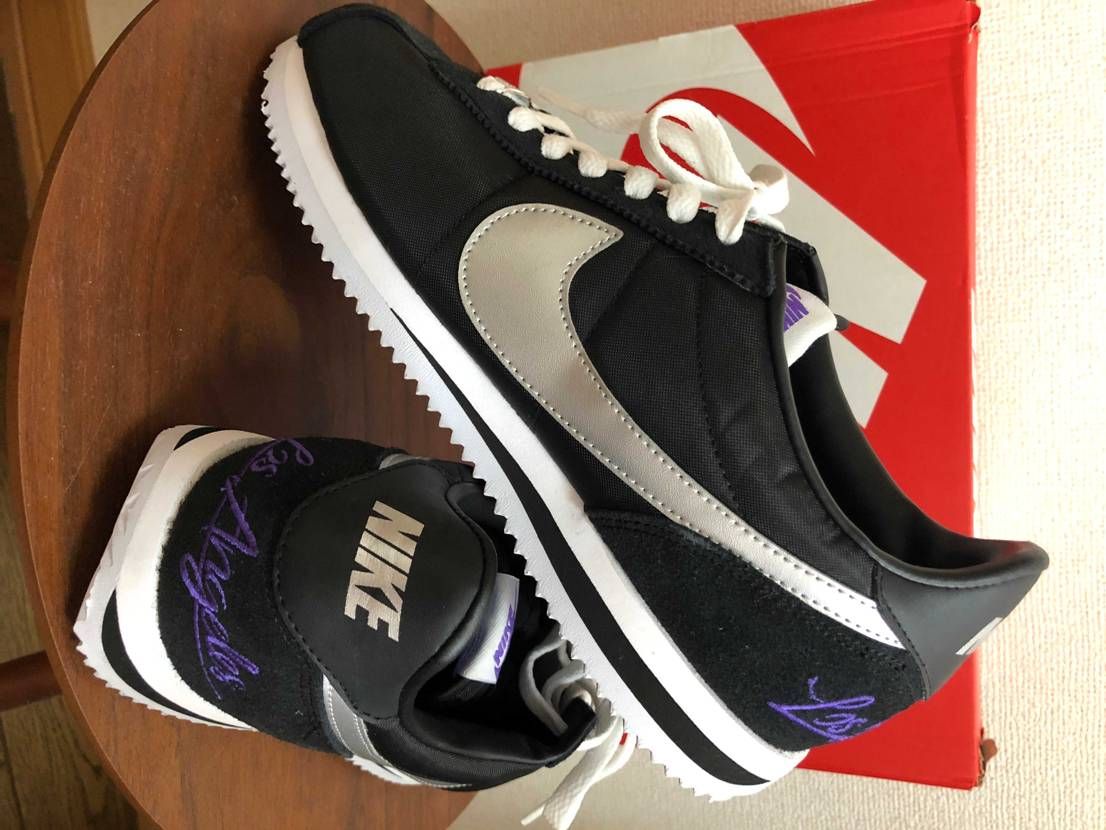 商品代金+手数料+配送料で¥10,000未満でも関税取られんのね…

この夏