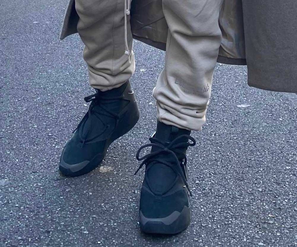 air fear of god初めて履いて外出したけど中がプニプニで気持ち良かっ