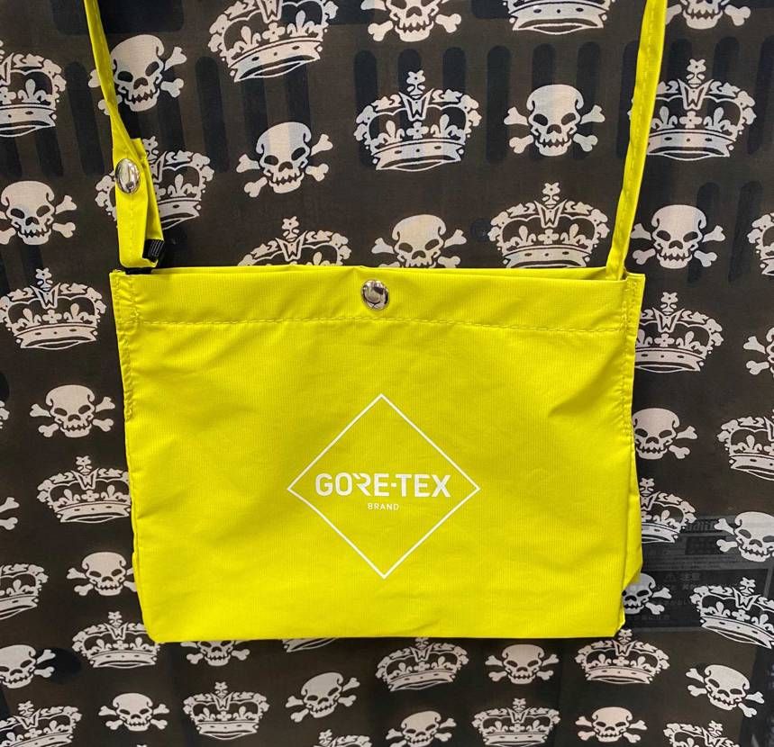 A+SからGORE-TEXプレゼント届きました。
ちょっとした買い物にちょうど