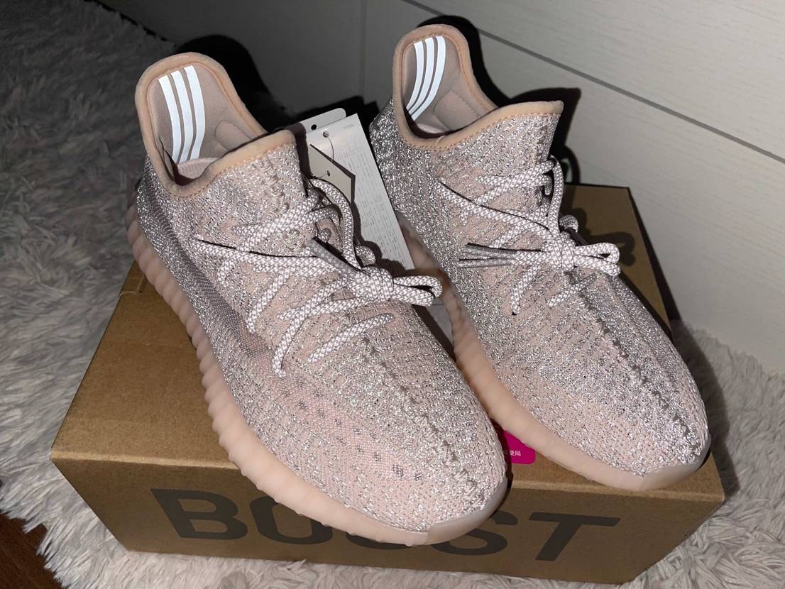 yeezy 350V2 GET！キラキラピンクで可愛い💕友達