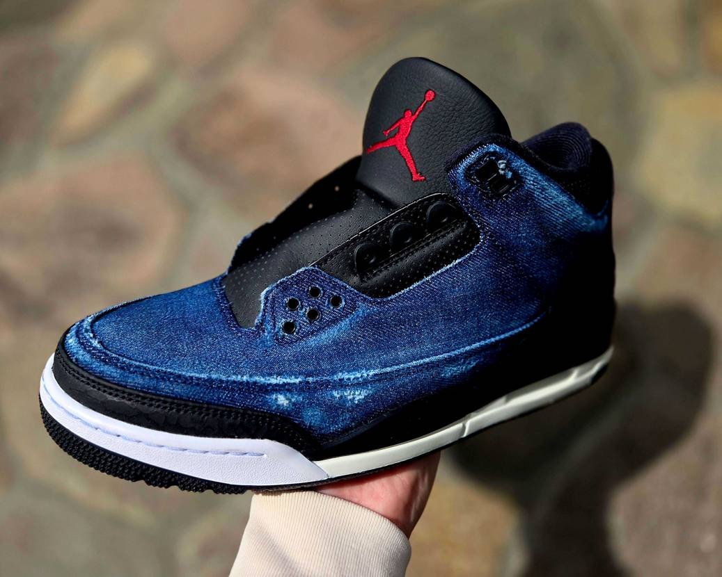 初カスタム👟自分では納得の出来✨
本当はもう少し色落としたかったけど、履いてれ