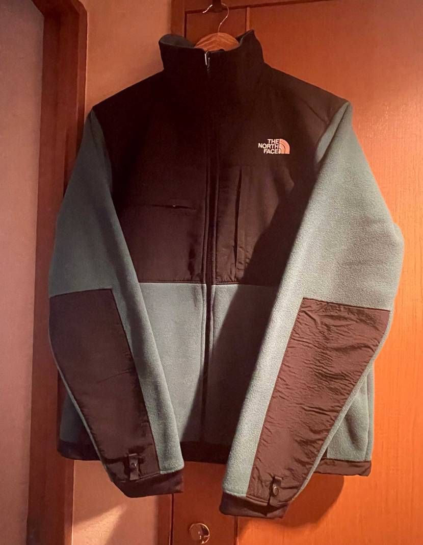 海外限定Denali2jacket到着〜
日本とは違って腕の部分がこっちの方が