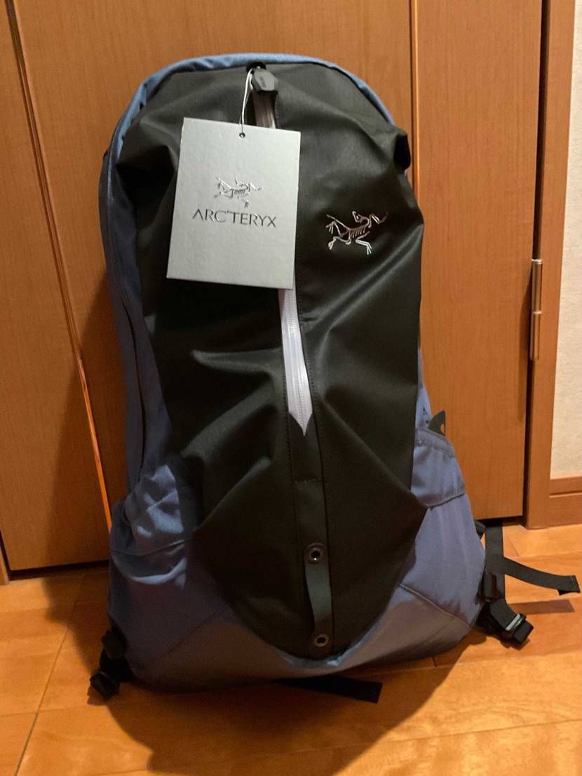 5個目のarro22。新色ゴテム！
beの別注かオシュ別注の新作を期待。