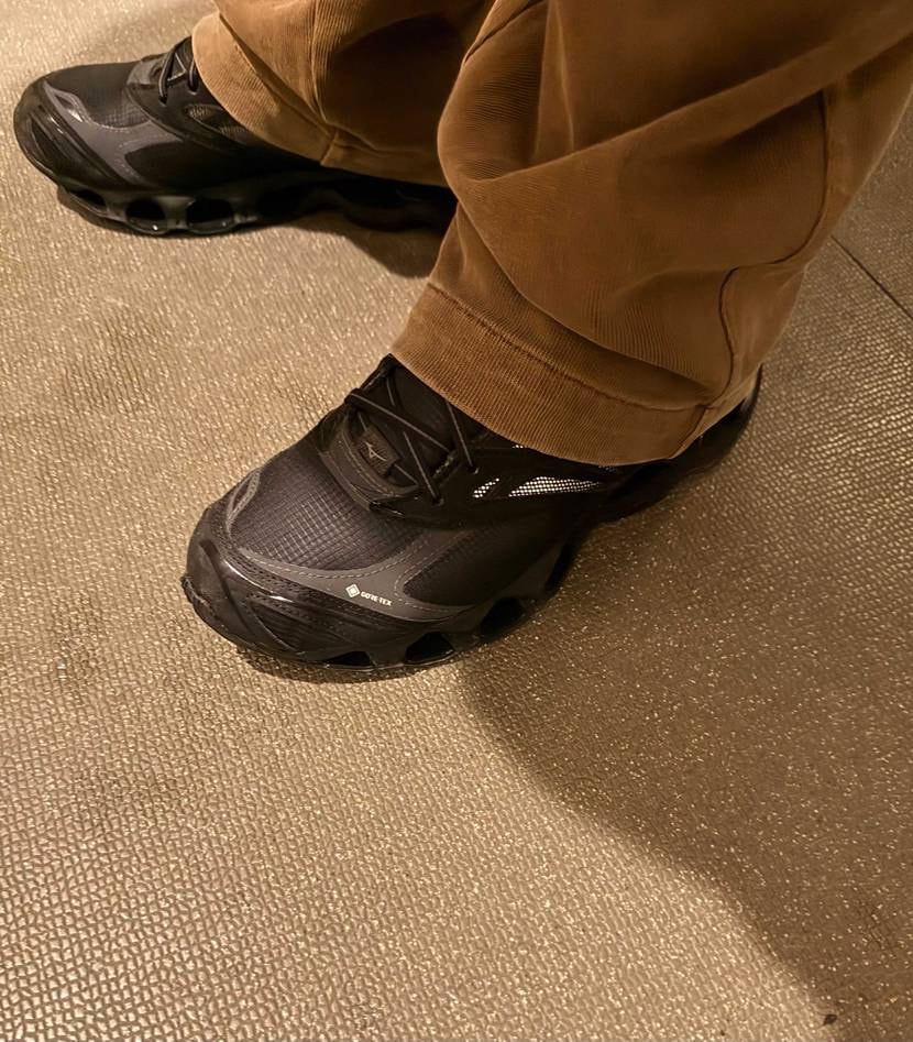 もうね最高です
サロモンのXT-6とか蒸れるのよ。
でもねこれは蒸れないのよ