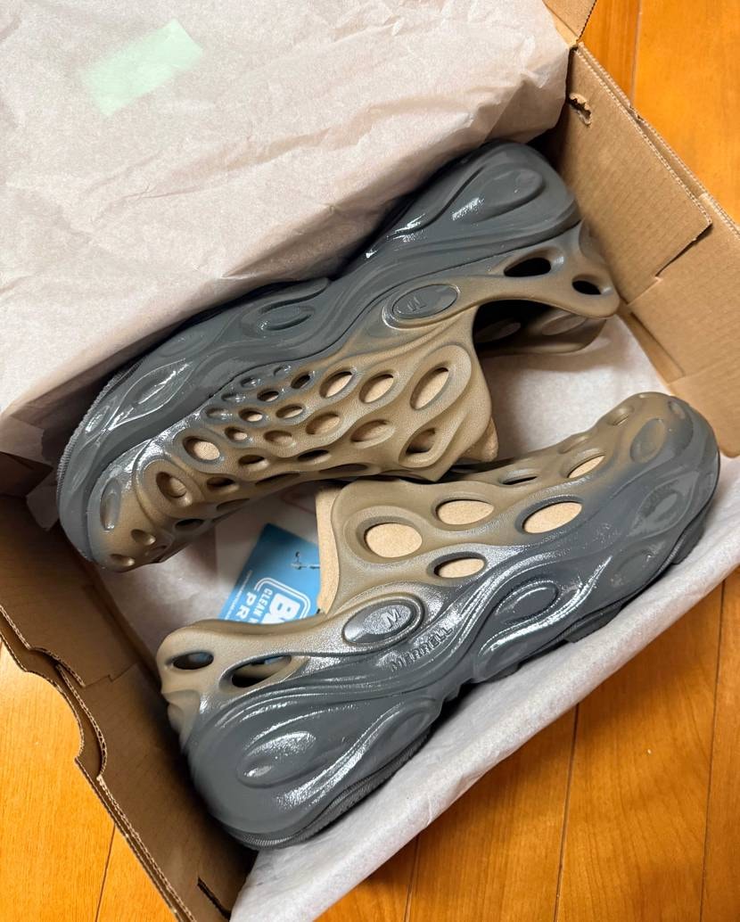 とりあえず今年も〜
去年ブラック買ってよかったから