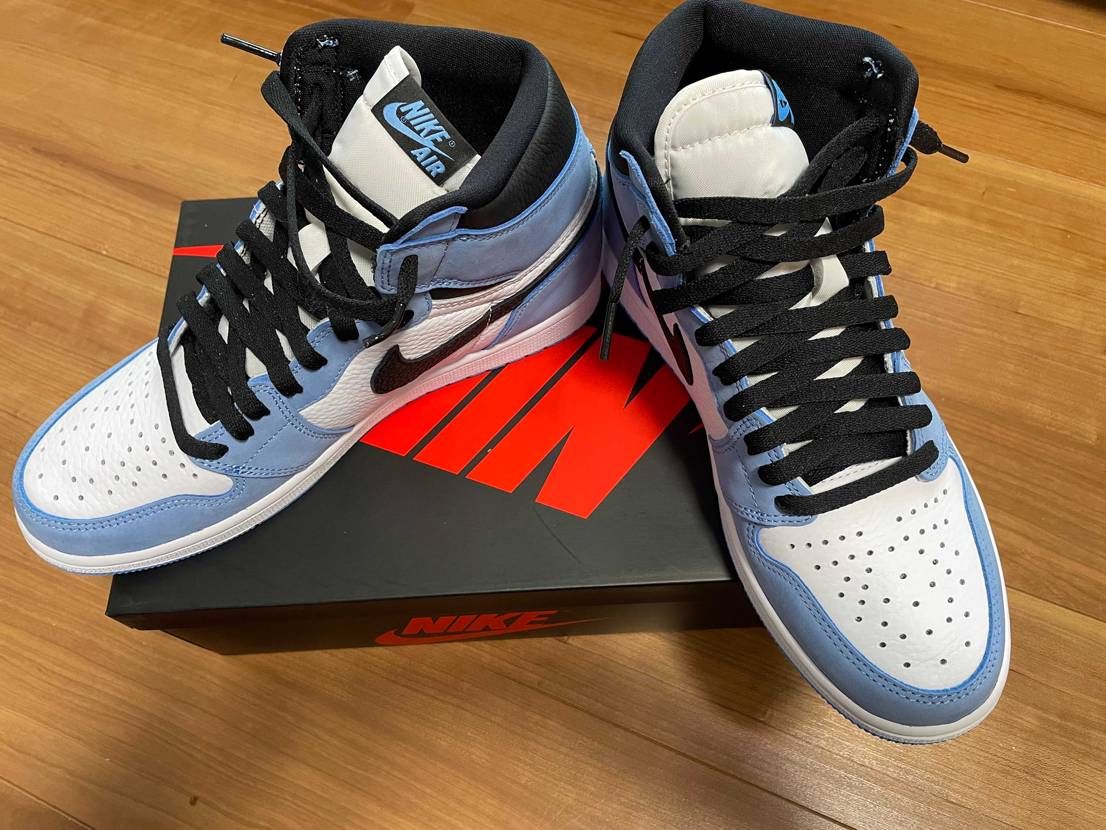 AJ1ユニバーシティブルーの限定分ようやく受け取れました！
AJ1OGが正規購