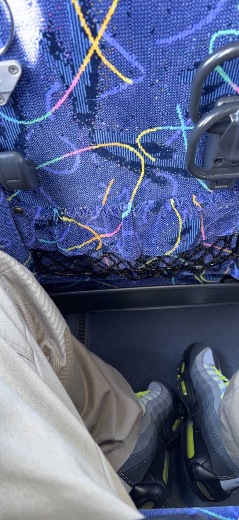 イエグラ2020履いて気合いの2足買い
妻のサイズも買えました👟#nike#a