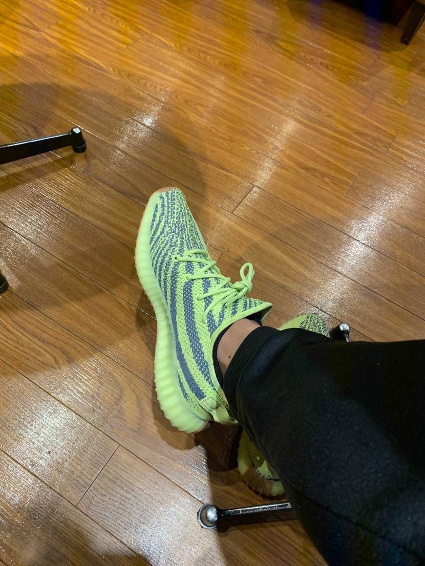 yeezy350のブーストソールはやはり履き心地、歩き心地がとても良い