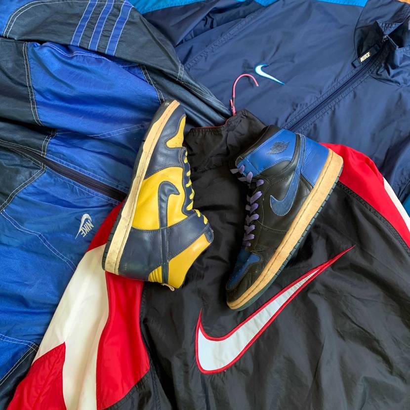 最近はヴィンテージの品を集めるのにハマってる
トラヴィスAJ4買うためにお金貯