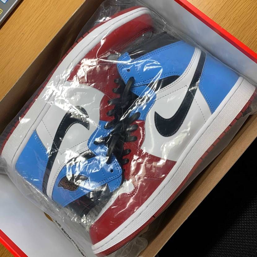 4月から仕事に就くので心機一転(まだ1月だが)服スニーカー断捨離(しつつ新しいス