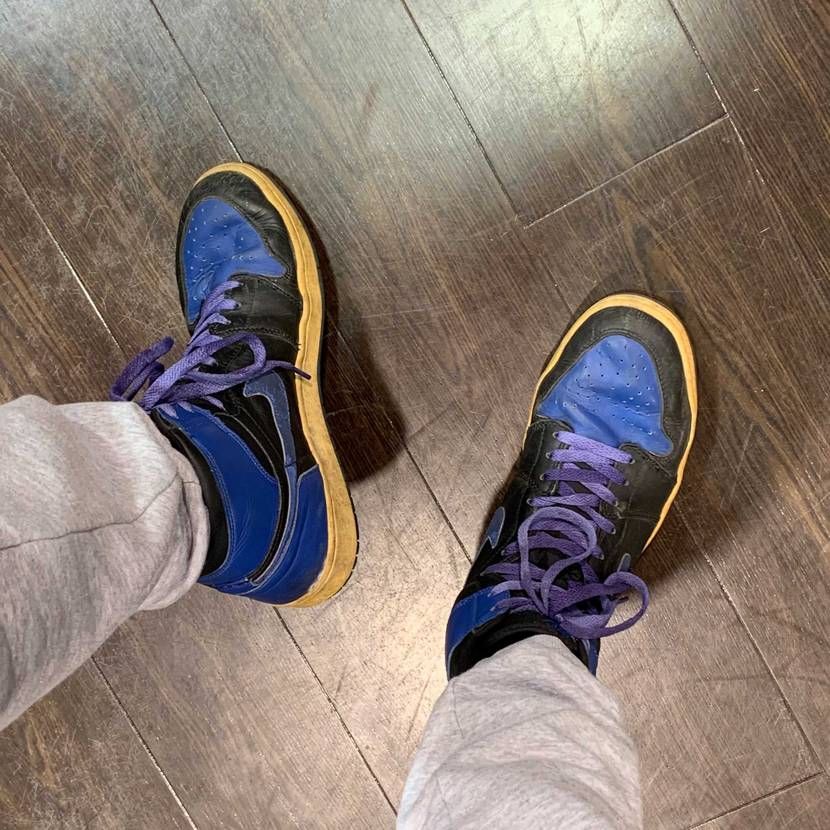 ロイヤル2001
まだまだ履けそう
ヴィンテージの品はシューレースをきつく縛