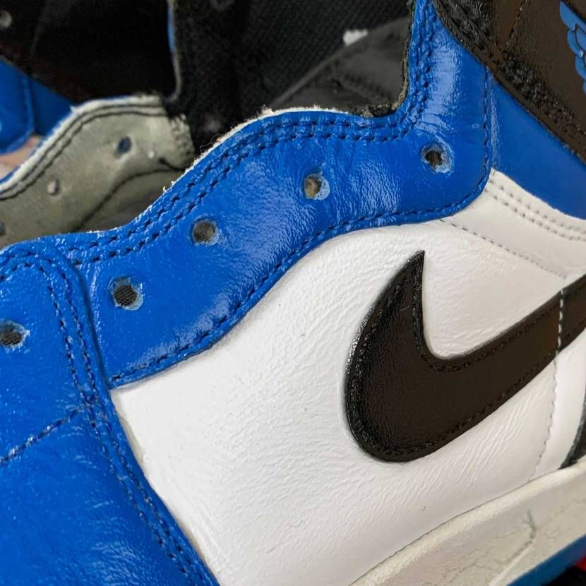 初オイル注入
ひと塗りしただけで明らかに質感が変わったのが分かった
1晩置い