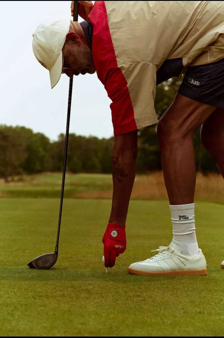 マジか「kith for TAYLORMADE」カッコいい
シューズはアディダ