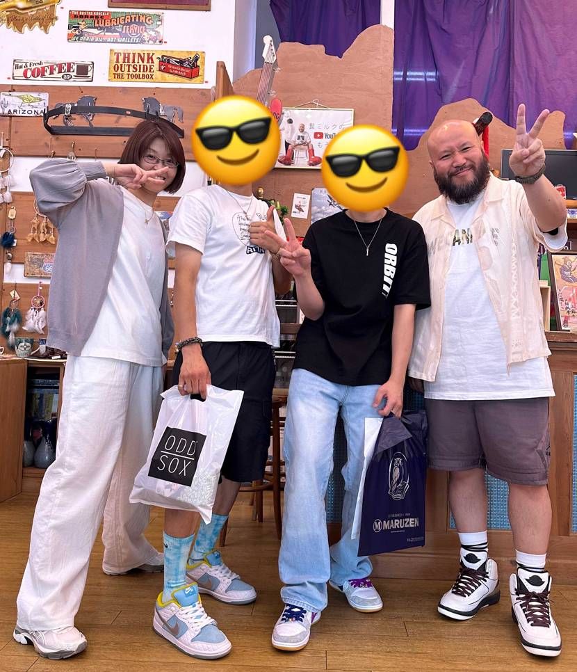髭ミルクさんに会えたー✨
他の人の履いてるレアスニーカーとかも
見れてめっち