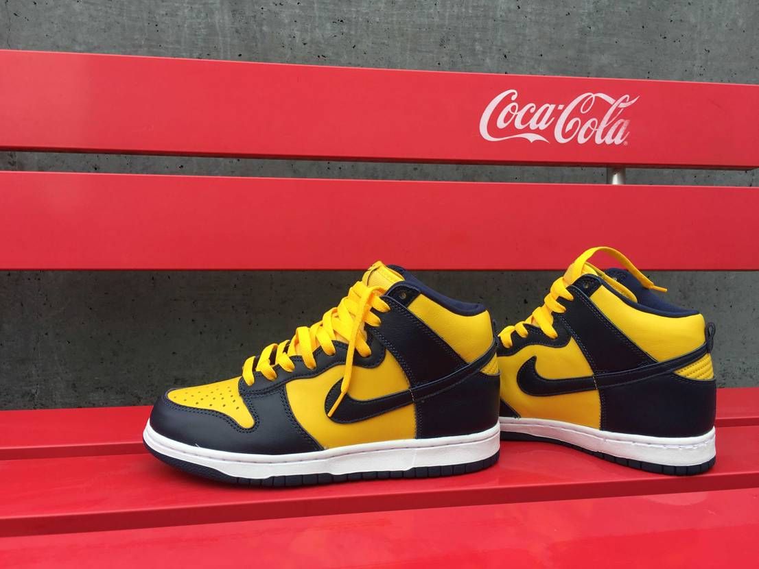 おはようございます😃
娘の運動会に履くのでシューレースを
レトロイエローに