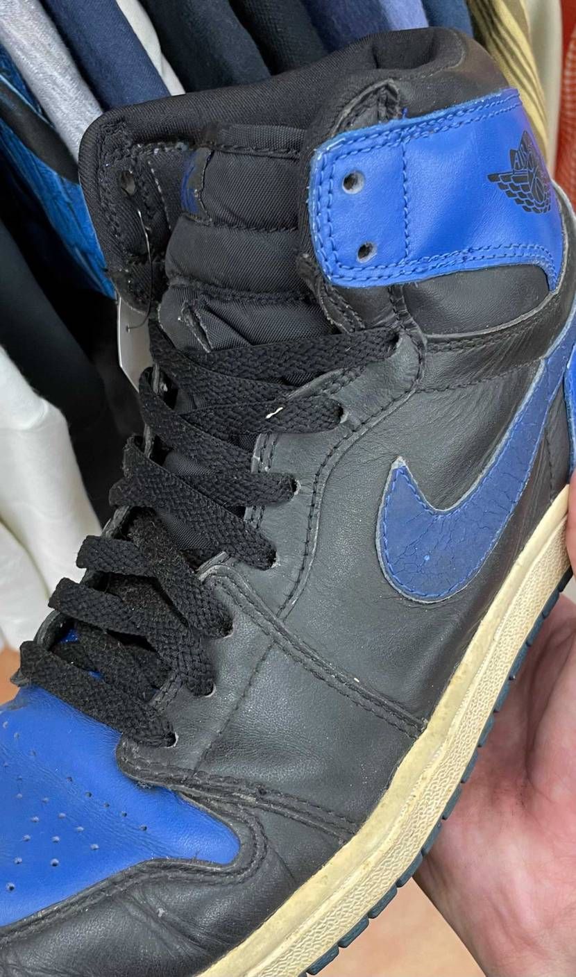 リサイクルショップでジョーダン1のダークマリーナブルーを見つけたんですが状態がも