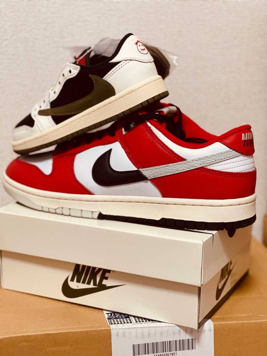 #Nike Dunk Low Retro PRM "Chicago Split"