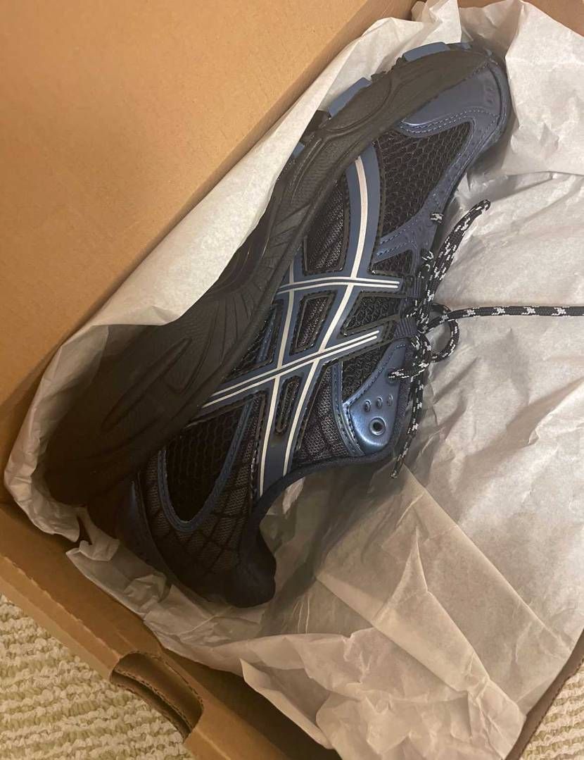 nimbus届いちゃったかっこよすぎやろ、、これからアシックスヘビロテするぜ