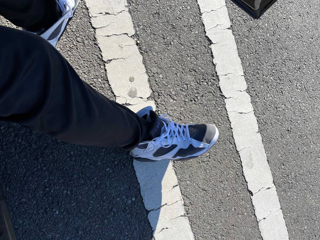 今日も人気のない?AJ7のフリント!
でも、軽いし履きやすいですよ。