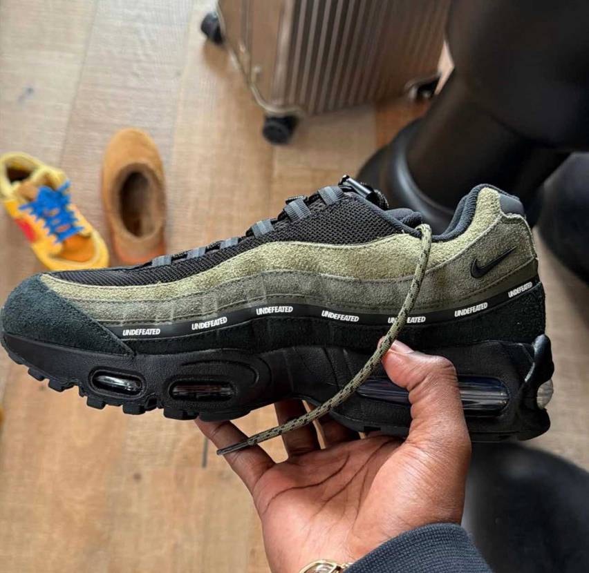 オリーブの変え紐付属かな？
いいなー欲しいなー🤤