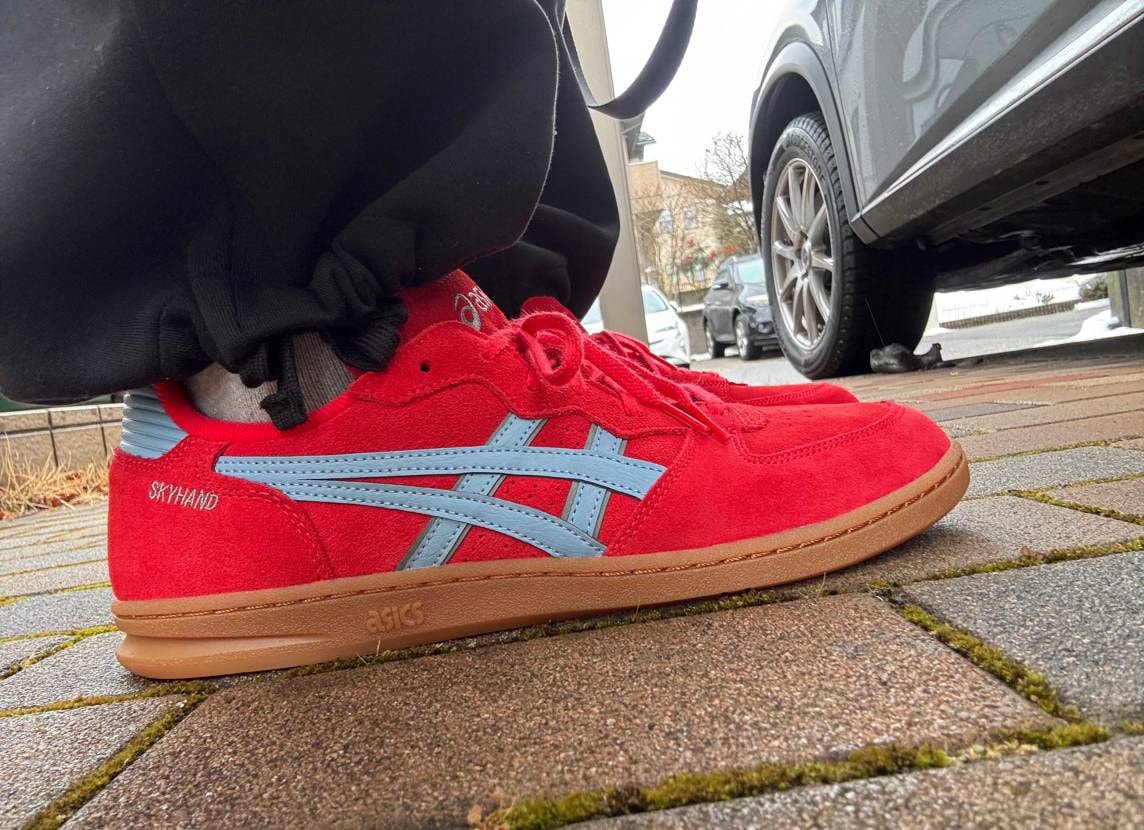 もうここ何年はNikeの良さが分からなくなり、スニーカーはN